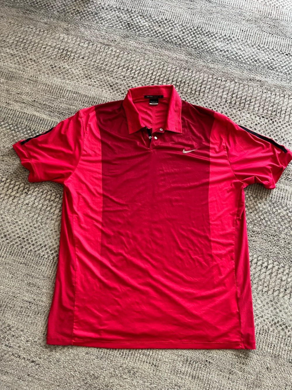 Nike tiger woods Men’s Red Polo with Subtle Stripe Panel